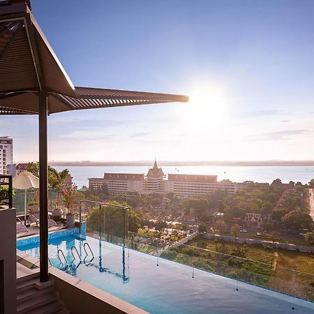 Chaiya Palace Hotel Phnom Penh Dış mekan fotoğraf